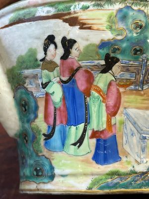Deux belles théières en porcelaine de Chine famille rose de Canton, 19ème — photo 13