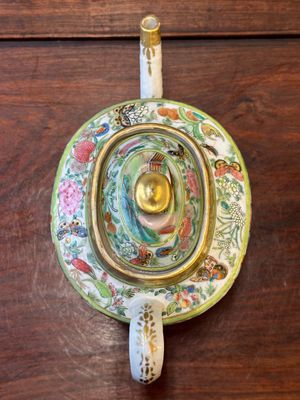 Deux belles théières en porcelaine de Chine famille rose de Canton, 19ème — photo 6