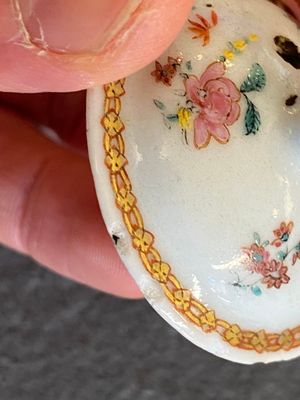 Deux boîtes à thé en porcelaine de Chine à décor de carpes en bleu, blanc et rouge de fer, Yongzheng — photo 21