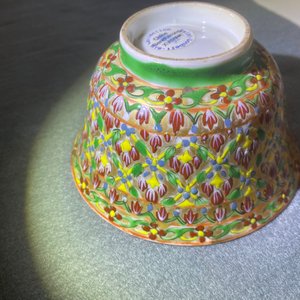 Deux bols couverts en porcelaine de Chine Bencharong pour le marché thai, Chine, 19ème — photo 10