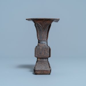Deux bols en porcelaine de Chine en bleu et blanc et un vase en bronze, Ming — photo 9