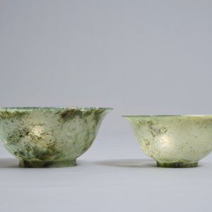 Deux bols et deux vases couverts en jade et améthyste, 20ème — photo 8