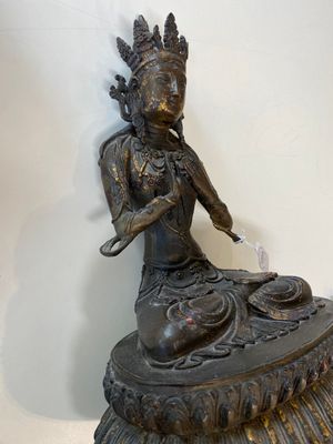 Deux bouddhas en bronze doré et un en fer de fonte, Tibet, 19/20ème — photo 13