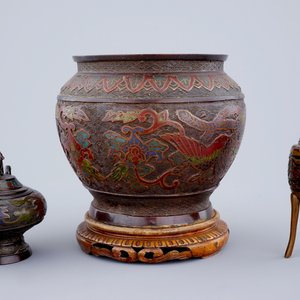 Deux brûle-parfums et une jardinière en cloisonné, Chine, 19/20ème — photo 5