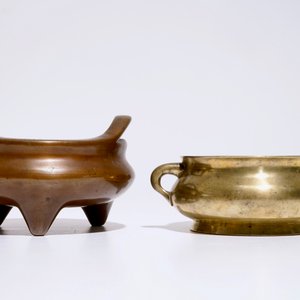 Deux brûle-parfums tripods en bronze, Chine, 19/20ème — photo 2