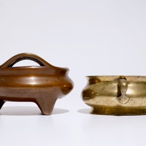 Deux brûle-parfums tripods en bronze, Chine, 19/20ème — photo 5