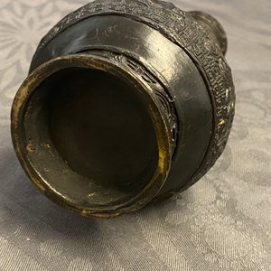 Deux brûle-parfums, un vase et un miroir en bronze, Chine, Ming et après — photo 13