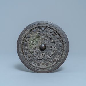 Deux brûle-parfums, un vase et un miroir en bronze, Chine, Ming et après — photo 2