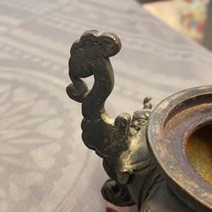 Deux brûle-parfums, un vase et un miroir en bronze, Chine, Ming et après — photo 32