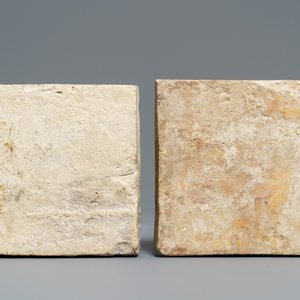 Deux carreaux en majolique polychrome d'Anvers, 2ème moitié du 16ème — photo 2