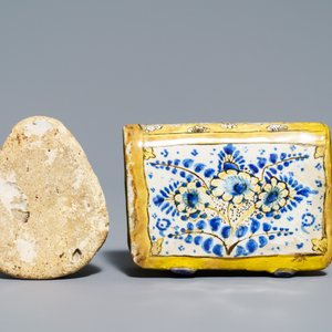 Deux chauferettes miniatures et un modèle d'une coquille en faïence de Delft, 18ème — photo 3