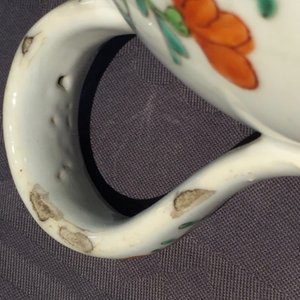 Deux chopes en porcelaine de Chine d'exportation famille rose, Qianlong — photo 11