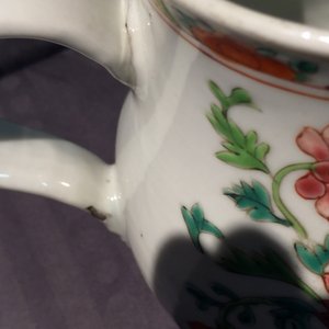 Deux chopes en porcelaine de Chine d'exportation famille rose, Qianlong — photo 5