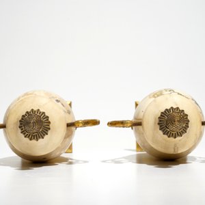 Deux faisans en argent, une cloche de table et une paire de cassolettes en marbre, 19/20ème — photo 14