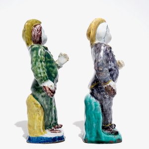 Deux figures de bonhommes en faïence polychrome de Bruxelles, 18ème — photo 3