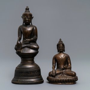Deux figures de Bouddha en bronze, Siam et Népal, 17/18ème — photo 2
