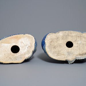 Deux figures de Bouddha en porcelaine de Chine en bleu et blanc, 19/20ème — photo 7