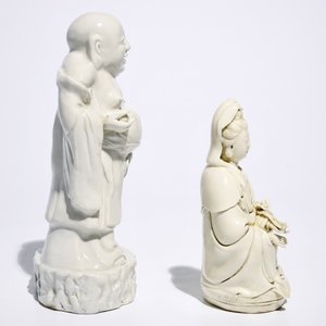 Deux figures de Bouddha et Guanyin en porcelaine blanc de Chine de Dehua, 19/20ème — photo 5