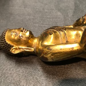 Deux figures de Bouddha Shakyamuni et d' Avalokitesvara en bronze doré, Sino-Tibet, 18/19ème — photo 13