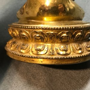 Deux figures de Bouddha Shakyamuni et d' Avalokitesvara en bronze doré, Sino-Tibet, 18/19ème — photo 20