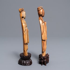 Deux figures de courtisanes en ivoire sculpté, Chine, Ming — photo 4