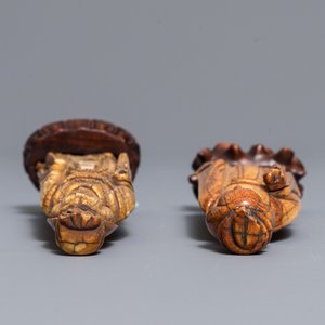 Deux figures de courtisanes en ivoire sculpté, Chine, Ming — photo 6