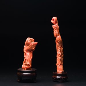 Deux figures de déesses en corail rouge, Chine, 19/20ème — photo 2