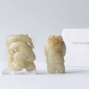Deux figures de garçons en jade céladon sculpté, Chine, 19/20ème — photo 8