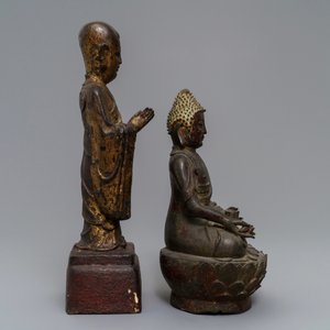Deux figures en bronze doré et laqué figurant Mahakasyapa et Bouddha Shakyamuni, Chine, Ming et après — photo 3