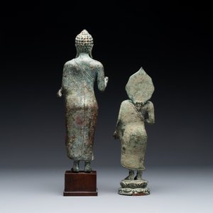 Deux figures en bronze d'un bodhisattva debout, Java central, 11/13ème — photo 3