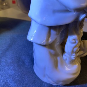 Deux figures en porcelaine blanc de Chine figurant Liu Hai et Guanyin, Kangxi — photo 26