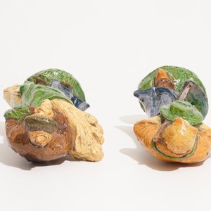 Deux figures en poterie flamande de la série "Les 4 saisons", prob. ateliers de Laigneil, 20ème — photo 7
