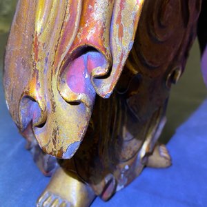 Deux grandes figures de Guanyin en bois doré et laqué, Chine, 18/19ème — photo 36