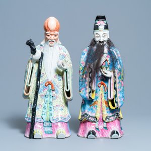 Deux grandes figures des Trois Dieux du Bonheur en porcelaine de Chine famille rose, 19ème — photo 2