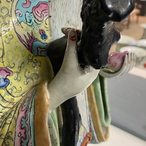 Deux grandes figures des Trois Dieux du Bonheur en porcelaine de Chine famille rose, 19ème — photo 24
