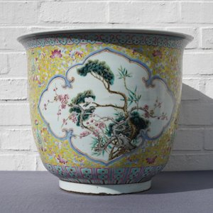 Deux grandes jardinières en porcelaine de Chine famille rose, 19ème — photo 15