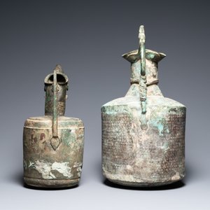 Deux grandes verseuses en bronze persan, Khorasan, Iran, 13/15ème — photo 5