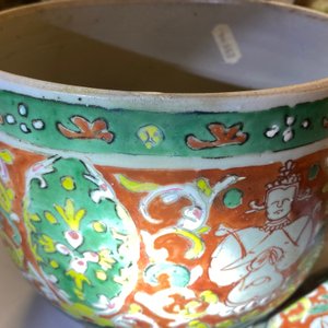 Deux grands bols couverts en porcelaine de Chine Bencharong pour le marché thai, 18/19ème — photo 13