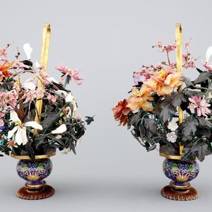 Deux grands groupes floraux en jade, pierres dures et cloisonné, début du 20ème — photo 2