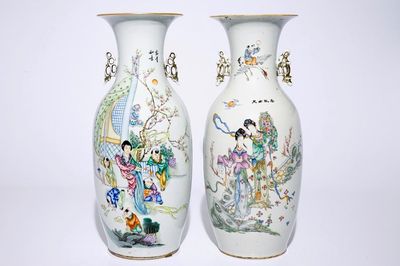 Deux grands vases en porcelaine de Chine famille rose, 19/20ème