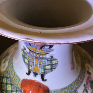 Deux grands vases en porcelaine de Chine famille rose, 19/20ème — photo 13