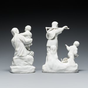 Deux groupes en porcelaine blanche de Chine aux sujets de la Révolution Culturelle, 20ème — photo 4