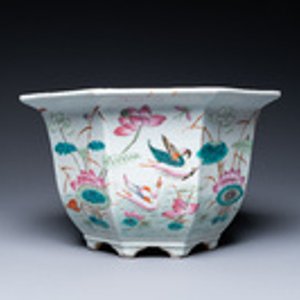 Deux jardinières en porcelaine de Chine famille rose, 19ème — photo 2