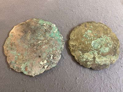 Deux mirroirs en bronze, Chine, Tang ou postérieur — photo 2