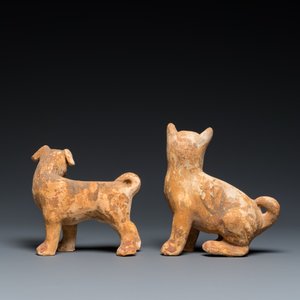 Deux modèles de chiens en terre cuite polychromée de type 'mingqi', Chine, Han — photo 4