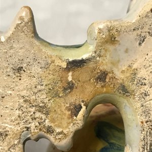 Deux modèles de pommes et une d'une poire en faïence de Delft polychrome, 18ème — photo 8
