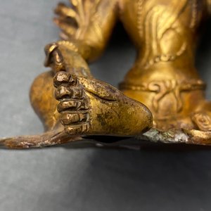 Deux modèles de Tara en bronze doré, Tibet ou Mongolie, 17/18ème — photo 16