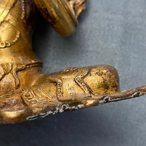 Deux modèles de Tara en bronze doré, Tibet ou Mongolie, 17/18ème — photo 18