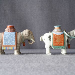 Deux modèles d'un éléphant et d'un cheval en porcelaine de Chine famille rose, Qianlong — photo 21