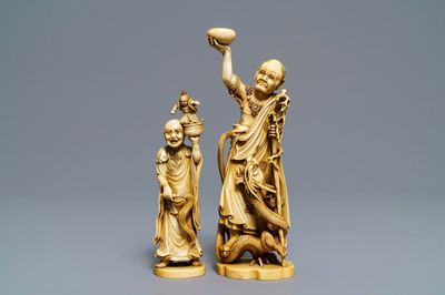 Deux okimonos en ivoire sculpté, Japon, Meiji, 19ème